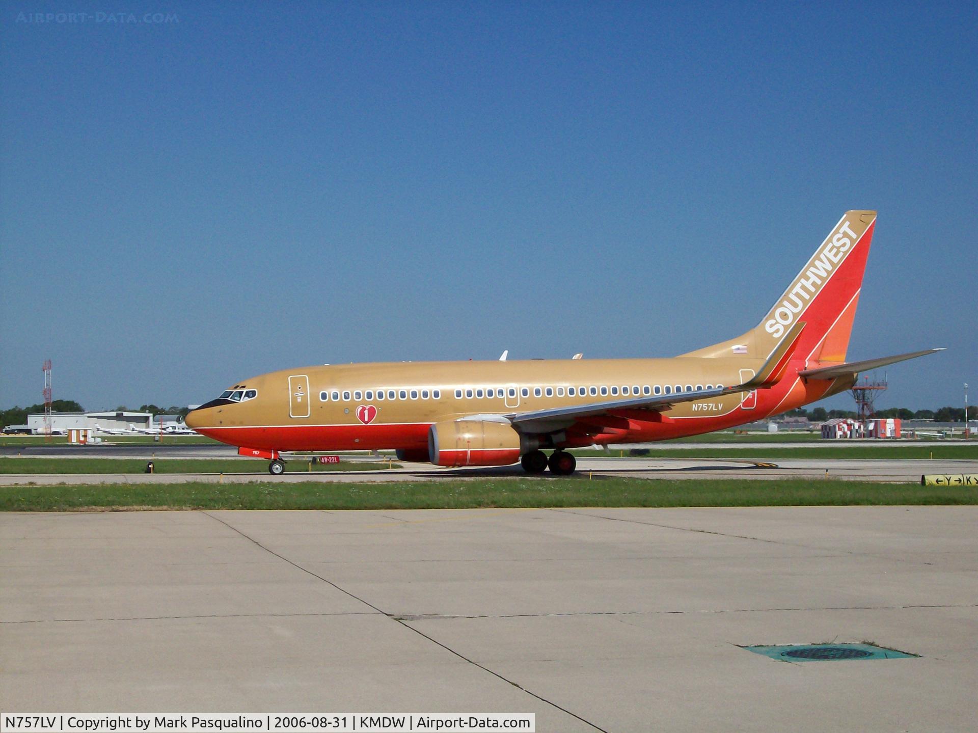 N757LV, 1999 Boeing 737-7H4 C/N 29850, Boeing 737-700