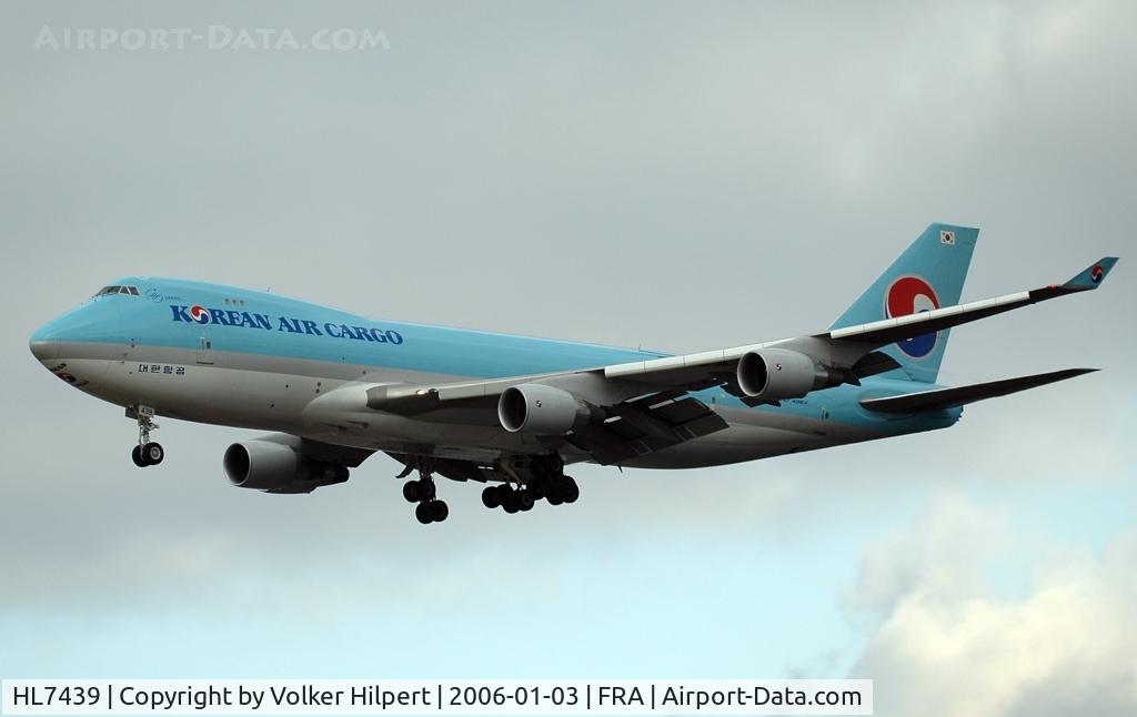 HL7439, 2003 Boeing 747-4B5F/SCD C/N 33516, on final at Frankfurt/main