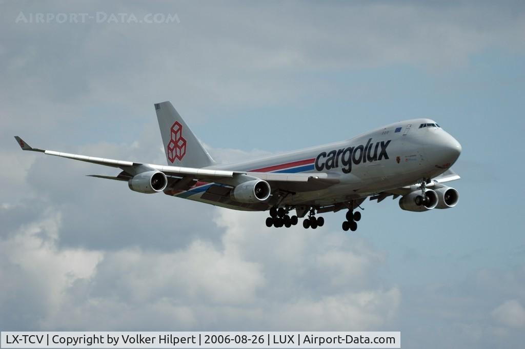 LX-TCV, 2002 Boeing 747-4R7F/SCD C/N 30401, on final at Luxembourg