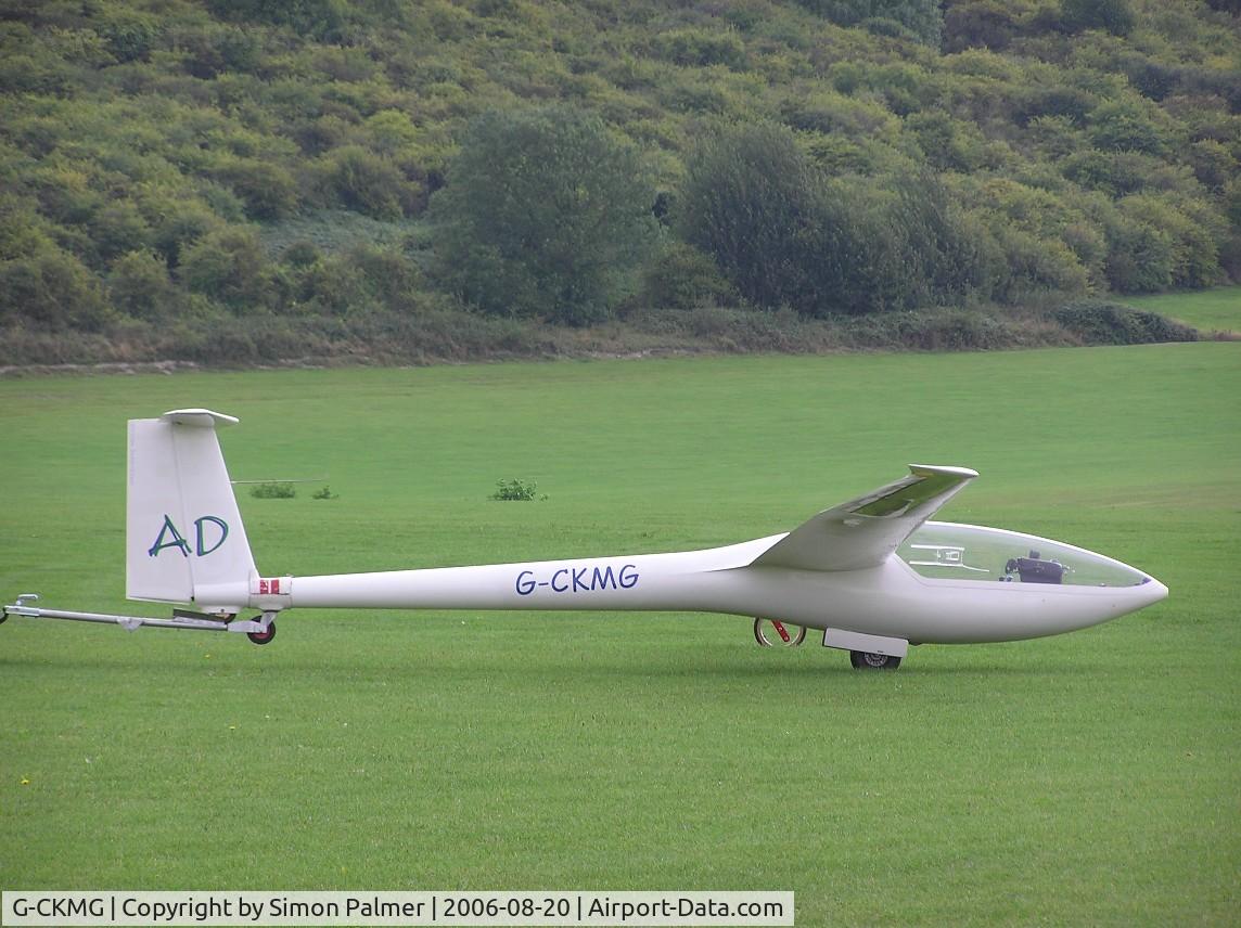 G-CKMG, 1984 Glaser-Dirks DG-100G Elan C/N E159 G126, Glaser-Dirks DG-101 at Dunstable
