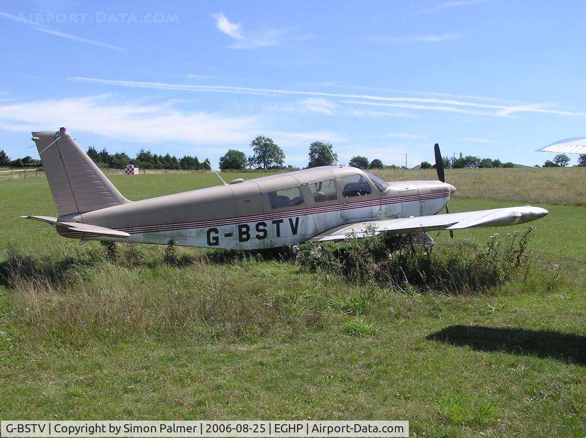 G-BSTV, 1967 Piper PA-32-300 Cherokee Six Cherokee Six C/N 32-40378, Cherokee Six looking abandoned at Popham