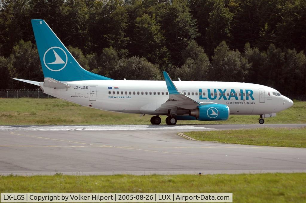 LX-LGS, 2005 Boeing 737-7C9 C/N 33956, ready for take off