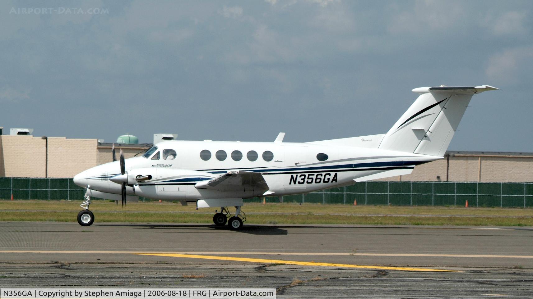 N356GA, 1978 Beech 200 Super King Air C/N BB-447, King Air 6GA ready to go, RWY 19.