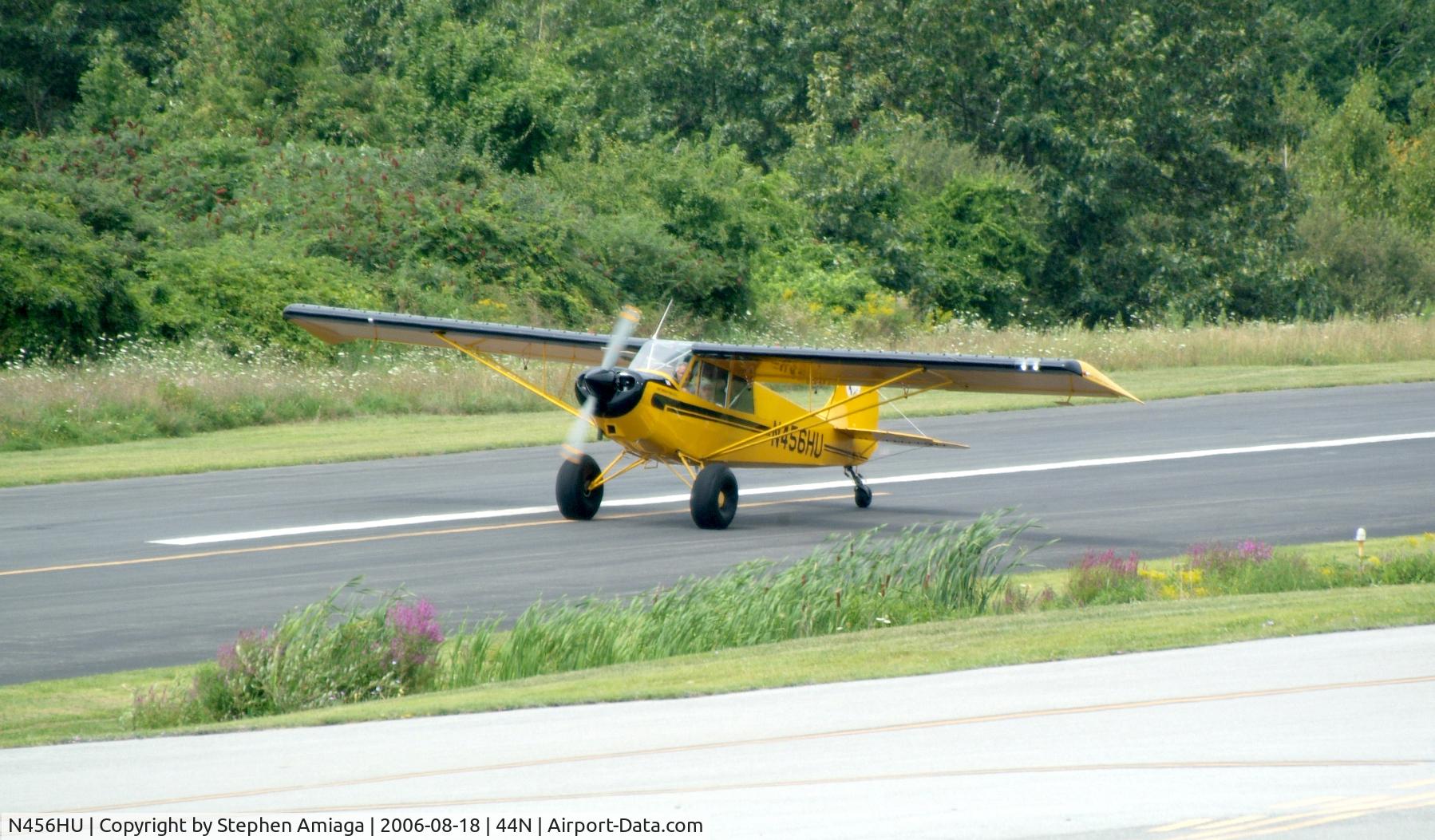 N456HU, 1998 Aviat A-1A Husky C/N 1436, Husky landing 17...check those tires!