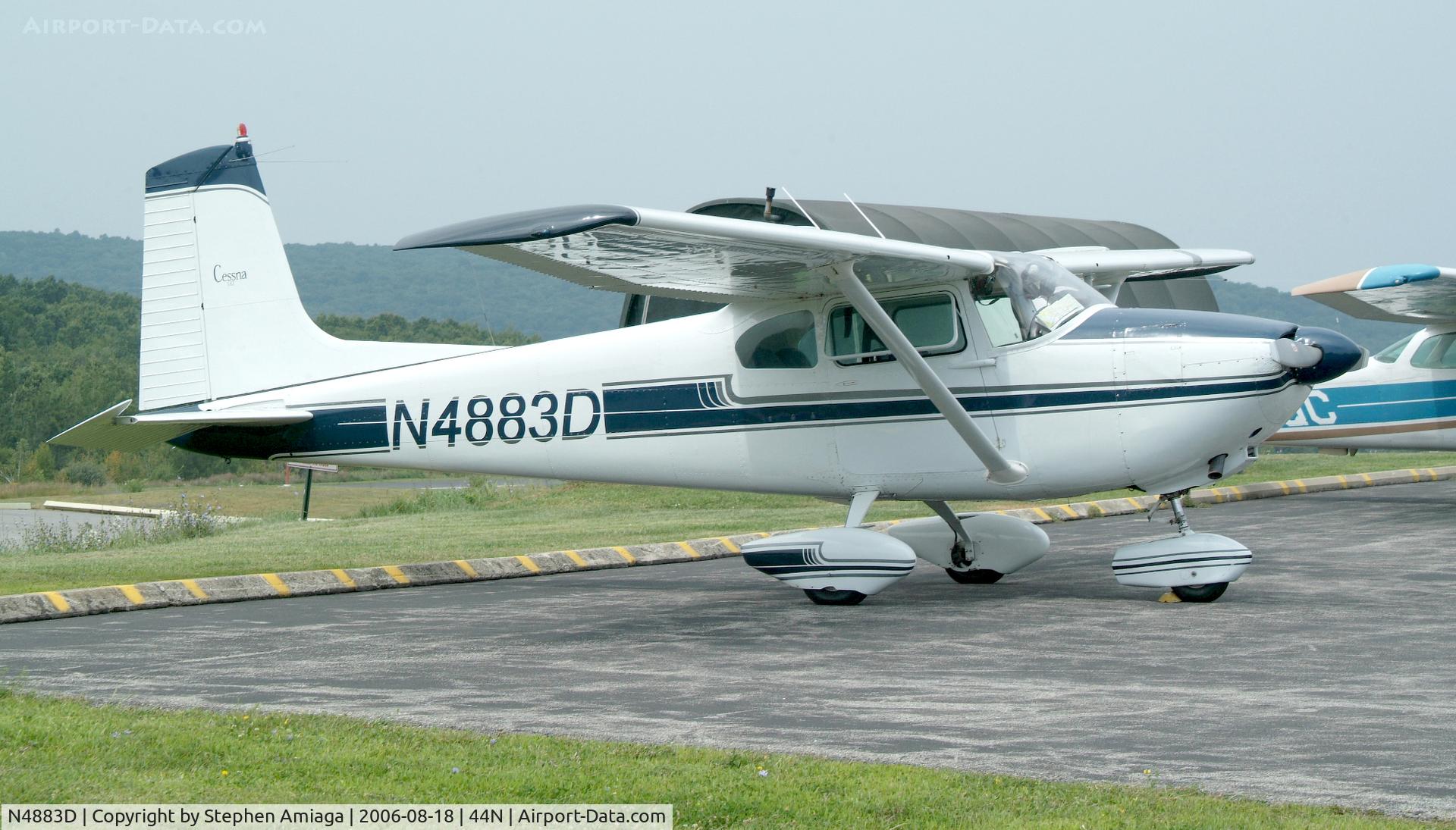 N4883D, 1958 Cessna 182A Skylane C/N 34983, Skylane stopping in for a $100. hamburger.