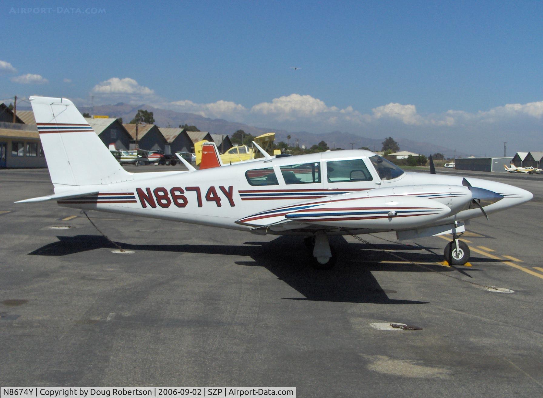 N8674Y, 1969 Piper PA-30-160 Twin Comanche Twin Comanche C/N 30-1818, 1969 Piper PA-30 TWIN COMANCHE, two Lycoming O-320 160 hp
