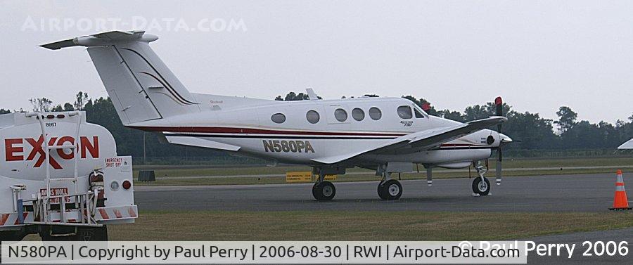 N580PA, 1981 Beech F90 King Air C/N LA-158, Hope she's thirsty, beacuse the fuel truck is nearby