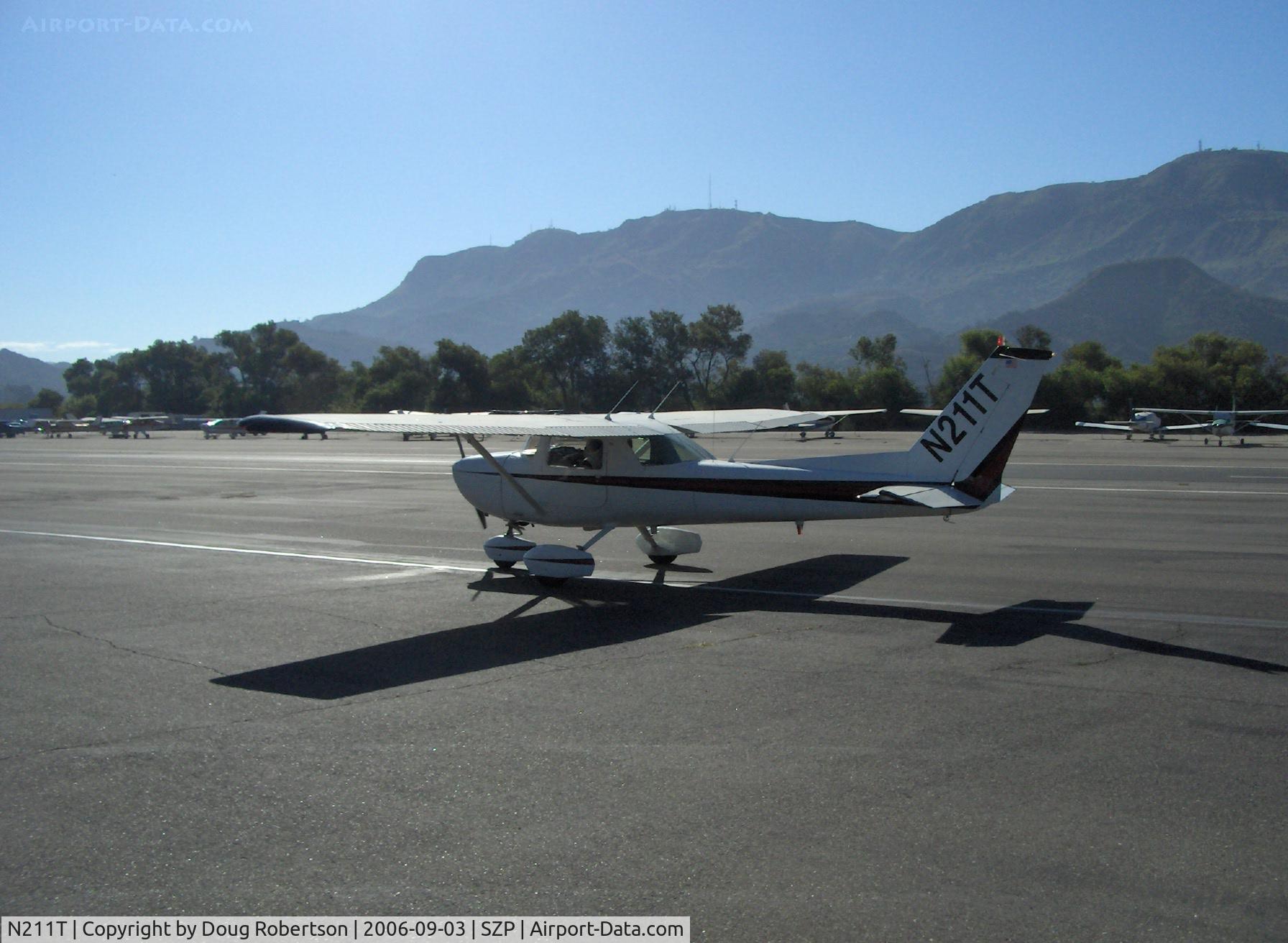 N211T, 1975 Cessna 150M C/N 15077046, 1975 Cessna 150M, Continental O-200 100 Hp, taxi