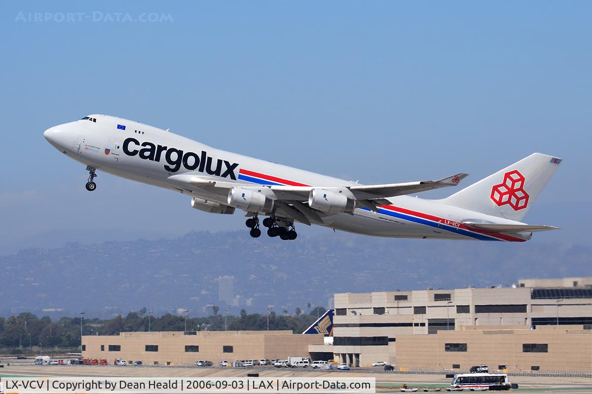 LX-VCV, 2005 Boeing 747-4R7F/SCD C/N 34235, Cargolux LX-VCV (FLT CLX775) climbing out from RWY 25R enroute to Luxembourg (ELLX).