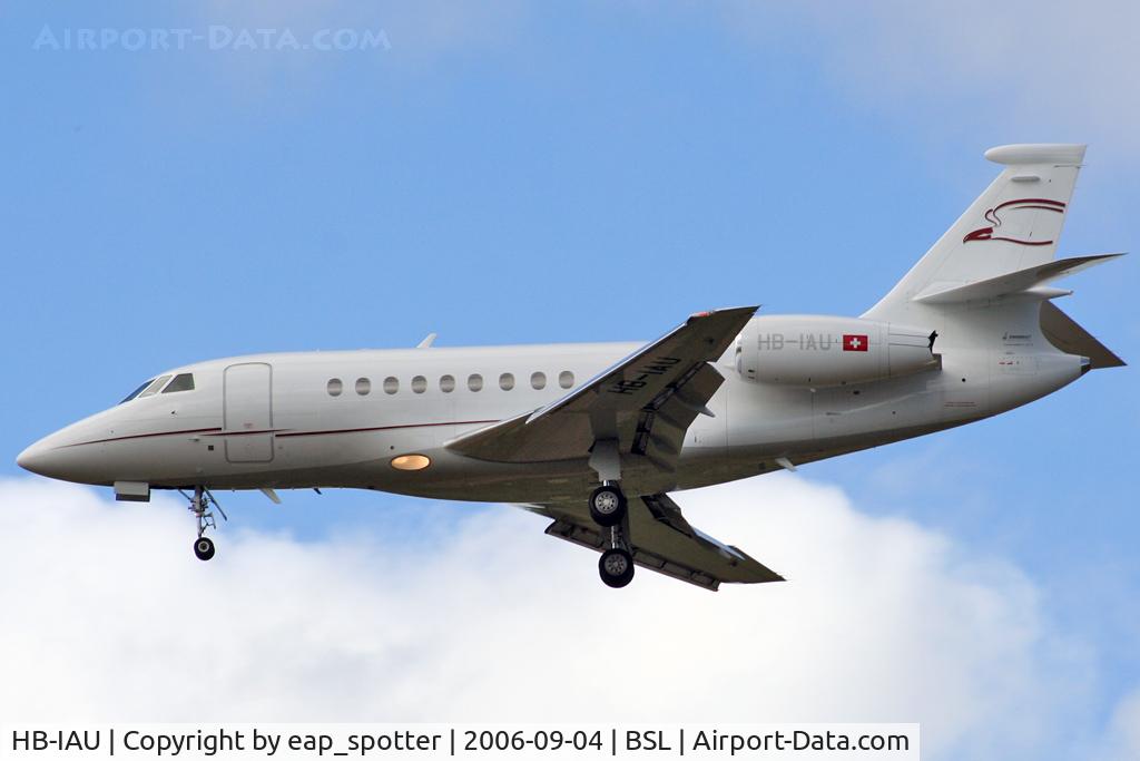 HB-IAU, 2003 Dassault Falcon 2000EX C/N 14, visiting Jet Aviation for maintenance