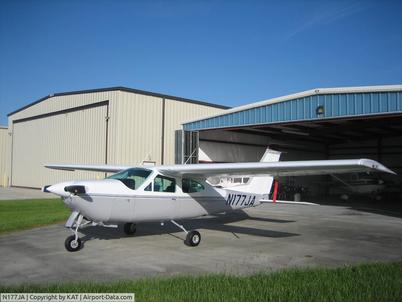 N177JA, 1977 Cessna 177RG Cardinal C/N 177RG1278, nice