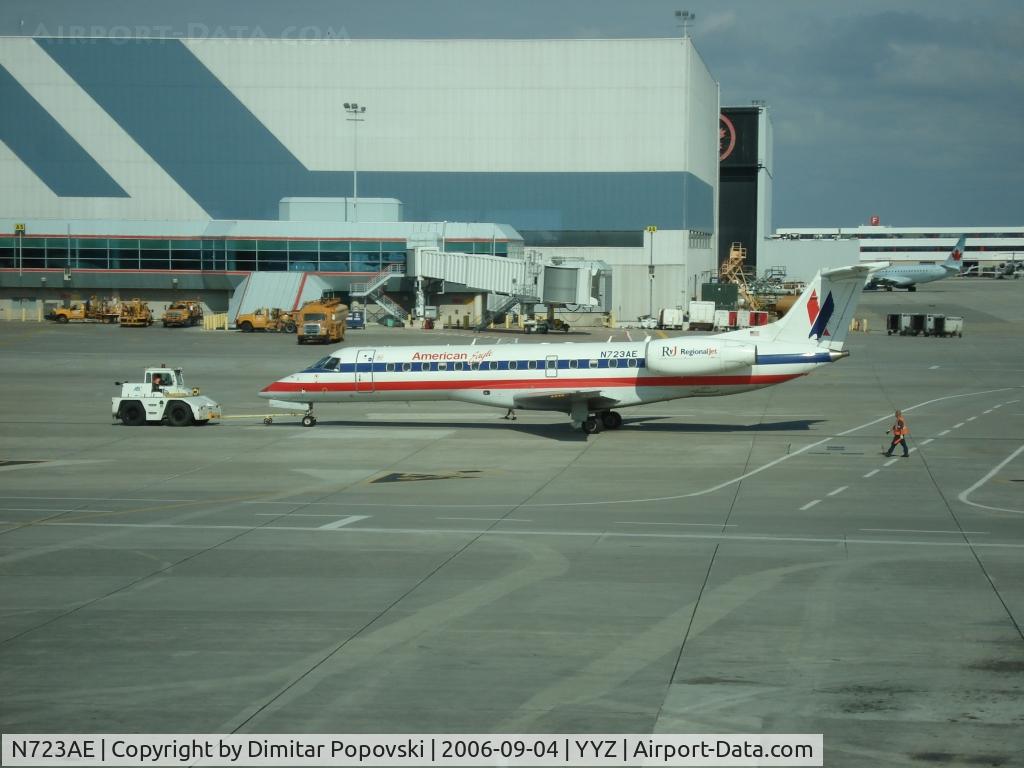 N723AE, 2000 Embraer ERJ-135LR (EMB-135LR) C/N 145288, Taxiing at Toronto Pearson International