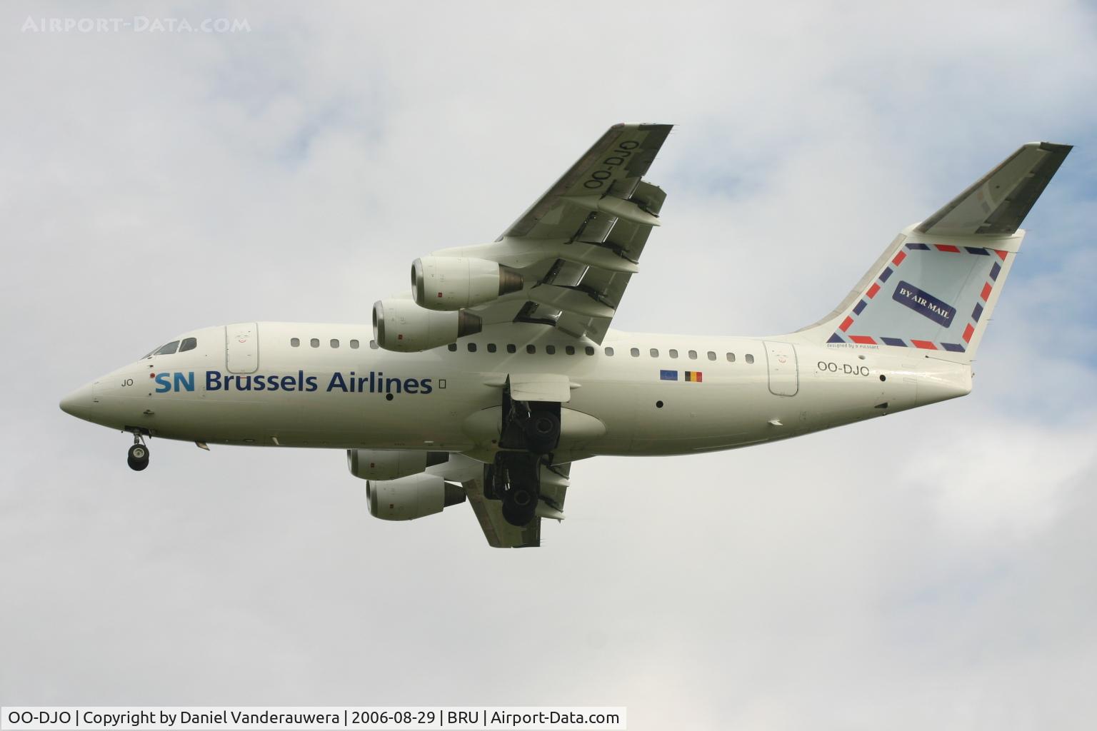 OO-DJO, 1995 British Aerospace Avro 146-RJ85 C/N E.2279, new design on tail and body