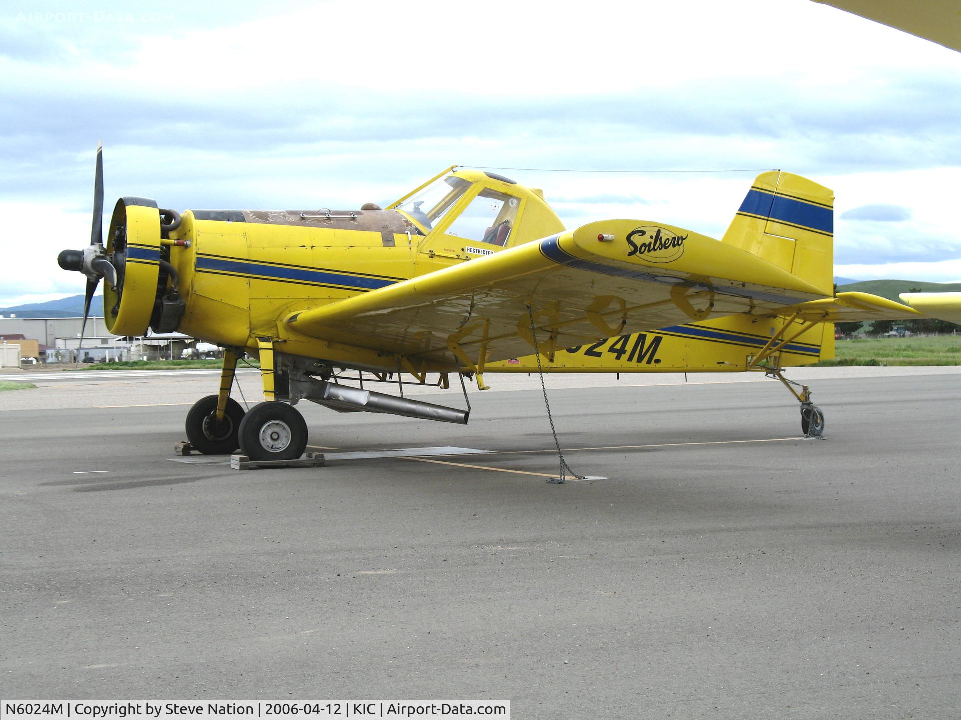 N6024M, 1994 Air Tractor AT-401 C/N 401-0949, Soilserv 1994 Air Tractor AT-401 fitted as duster for spreading sulfer on winegrapes @ Mesa del Rey Airport (King City), CA on stormy afternoon