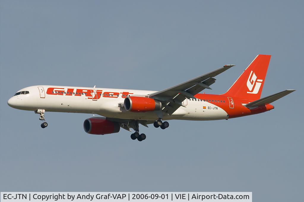 EC-JTN, 1992 Boeing 757-236 C/N 25597, On final RWY34.