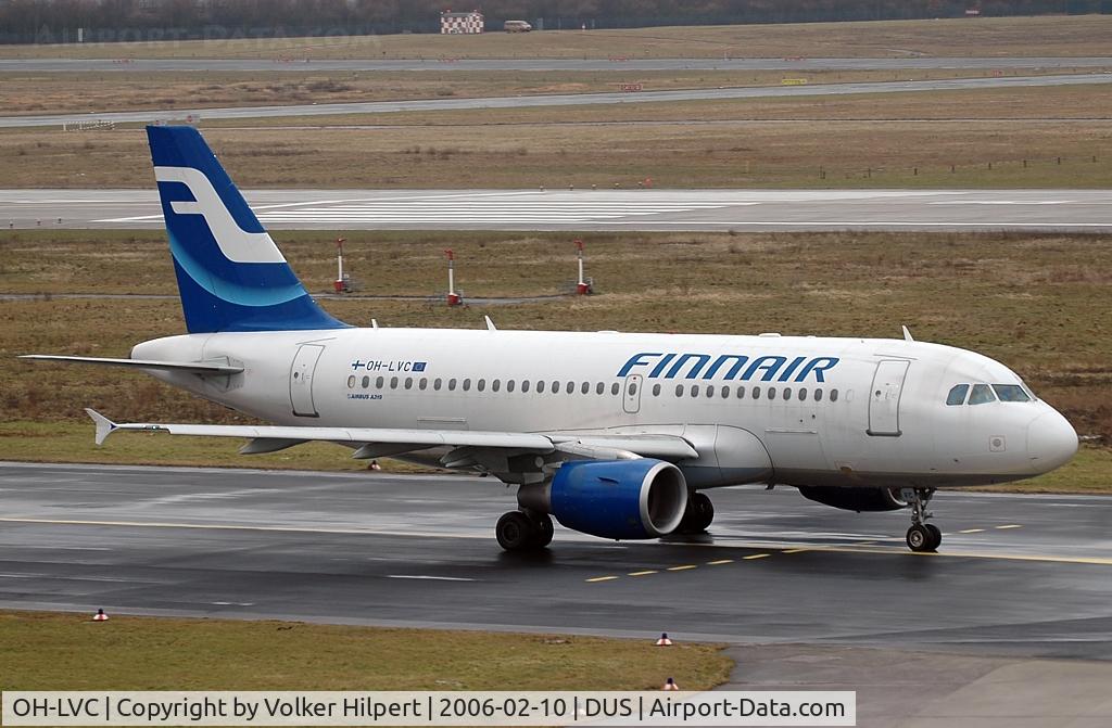 OH-LVC, 2000 Airbus A319-112 C/N 1309, taxiing at dus
