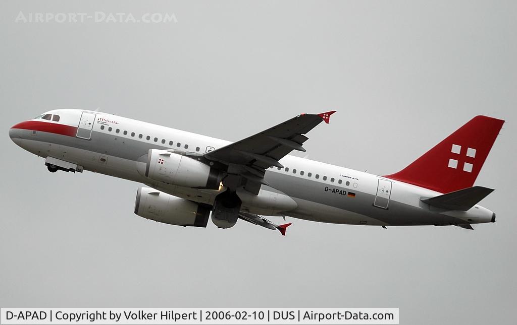D-APAD, 2011 Airbus A319-132 C/N 1880, leaving dus