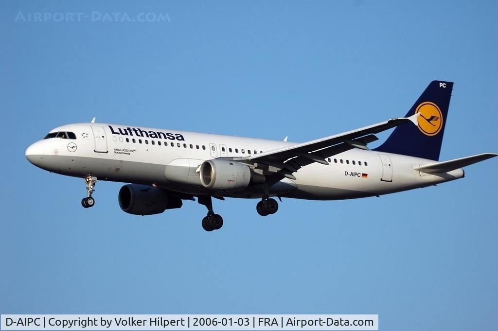 D-AIPC, 1989 Airbus A320-211 C/N 0071, on final at fra