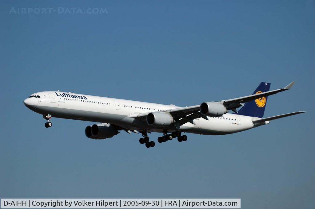 D-AIHH, 2004 Airbus A340-642 C/N 566, on final at fra
