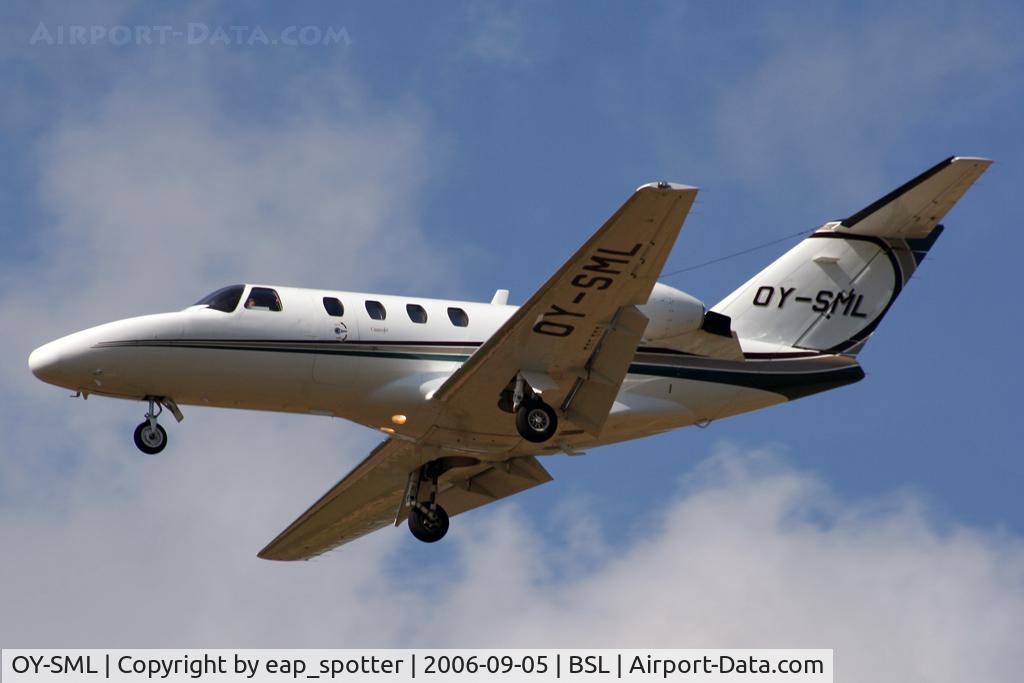 OY-SML, 1998 Cessna 525 CitationJet C/N 525-0258, Sun Air of Scandinavia on final for runway 16