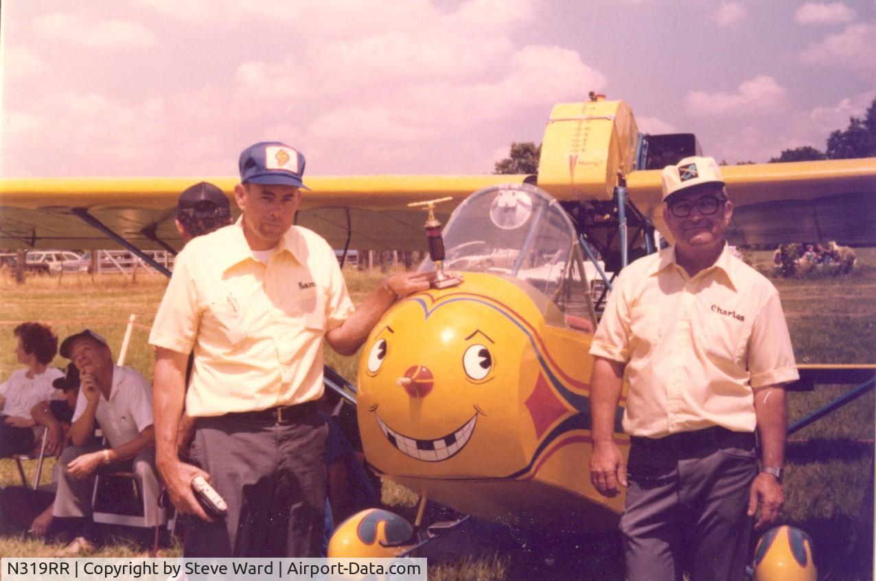 N319RR, 1974 Woodys Pusher WAS-2 C/N 166, Sam Rice and Charles Ritter with trophy from air show