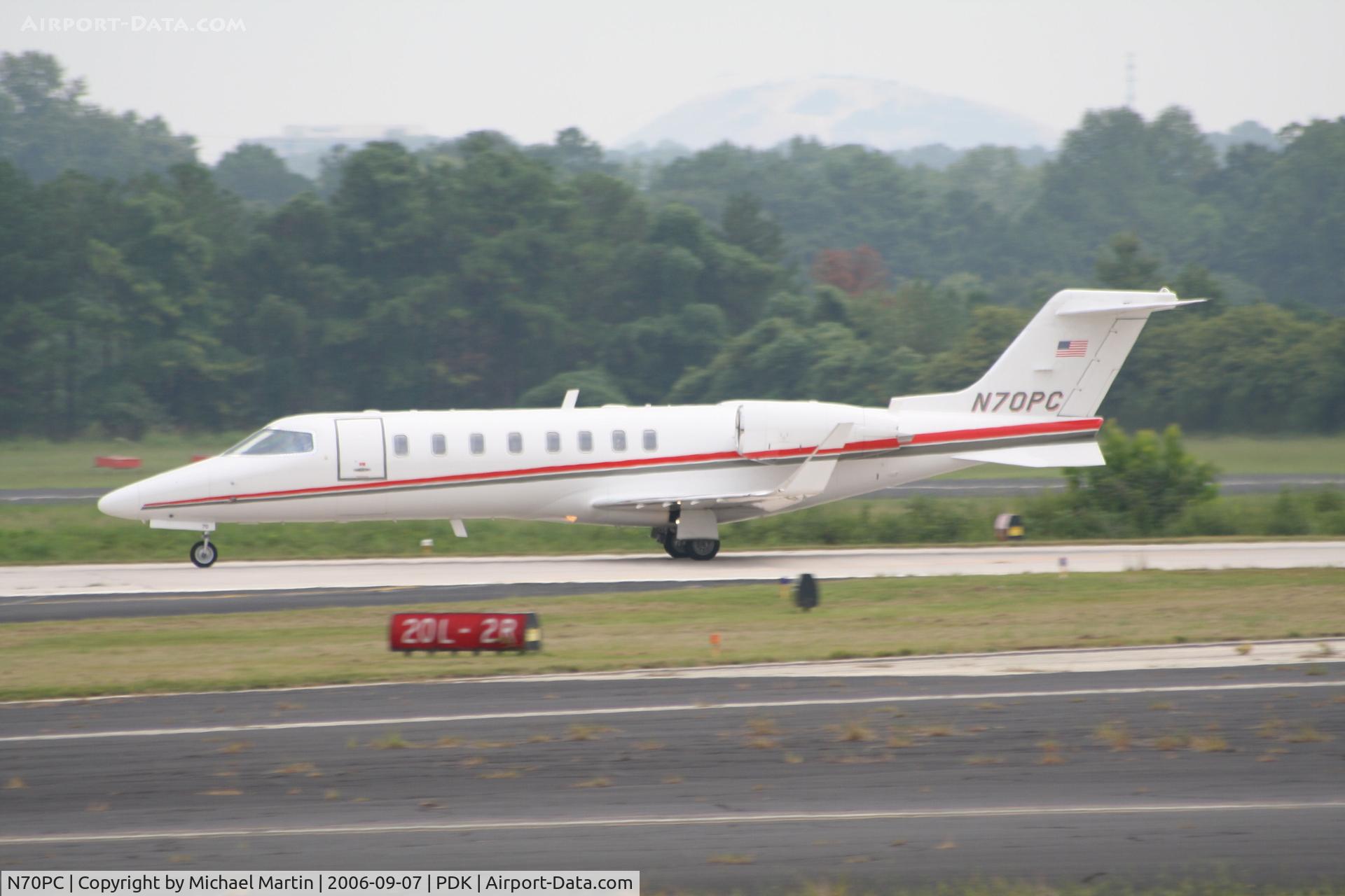 N70PC, 2001 Learjet 45 C/N 172, Taking off from 2R
