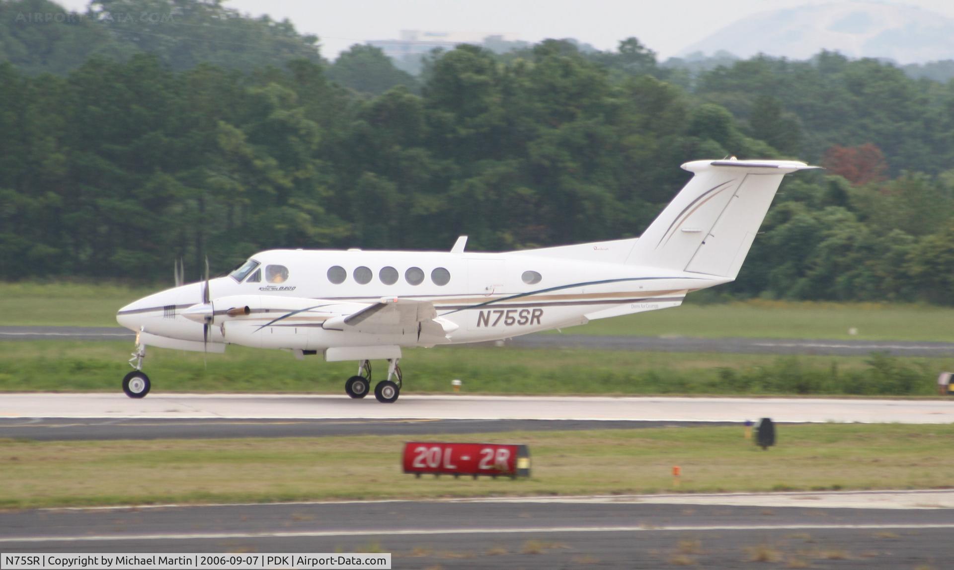 N75SR, 1995 Beech B200 King Air C/N BB-1506, Landing Runway 2R