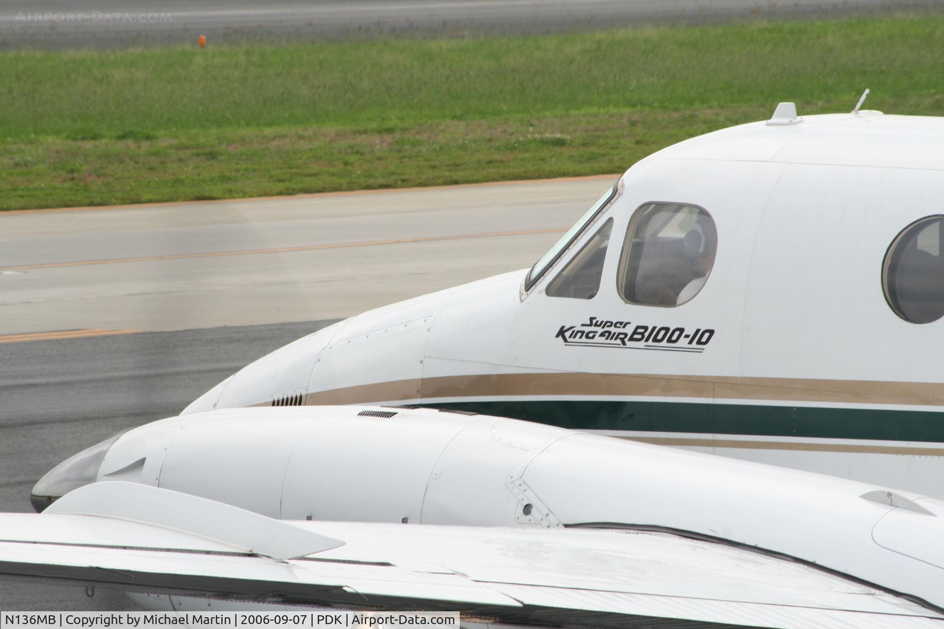 N136MB, 1978 Beech B100 King Air C/N BE-50, Closeup of cockpit