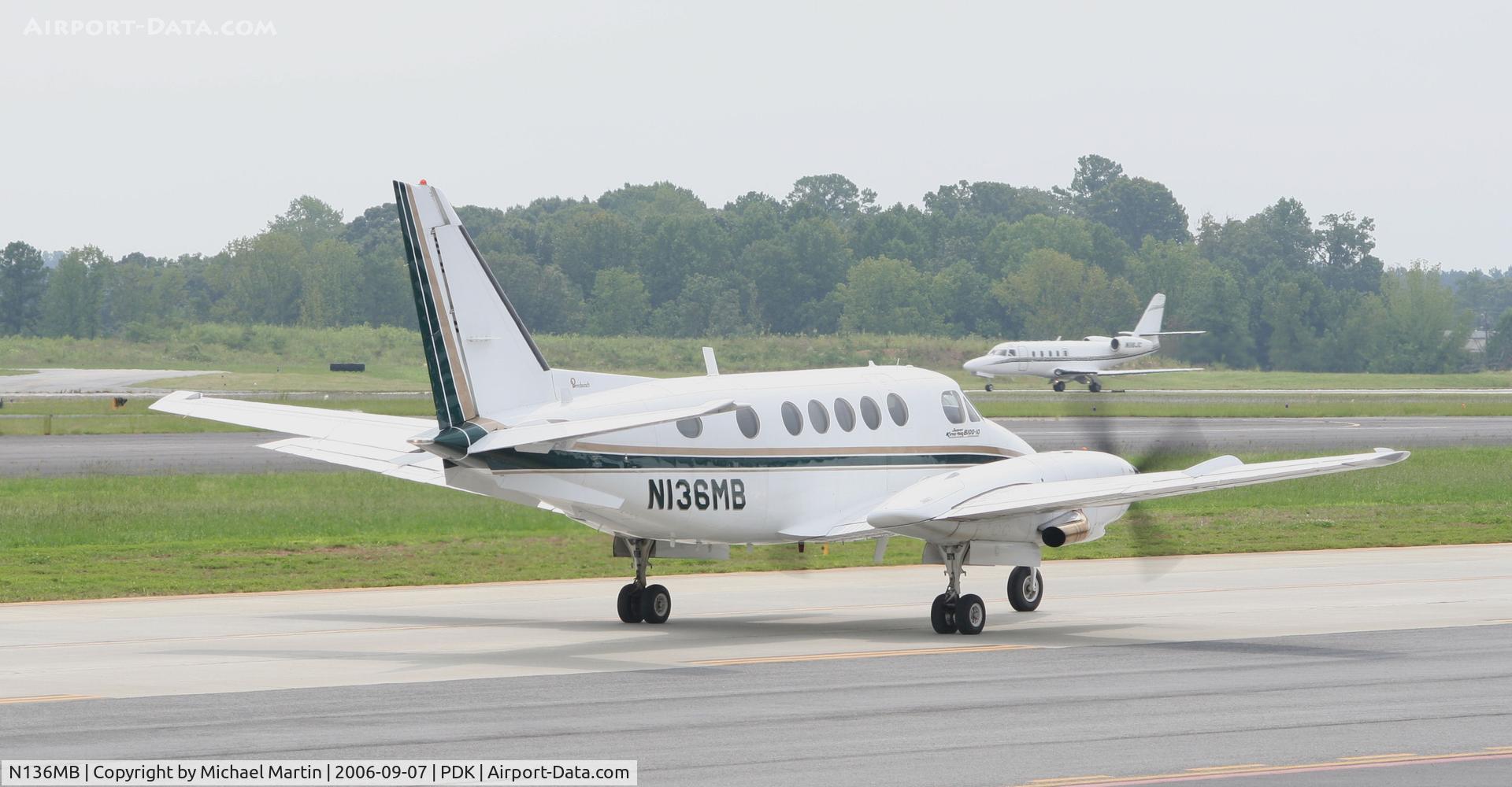 N136MB, 1978 Beech B100 King Air C/N BE-50, TAXING TO RUN