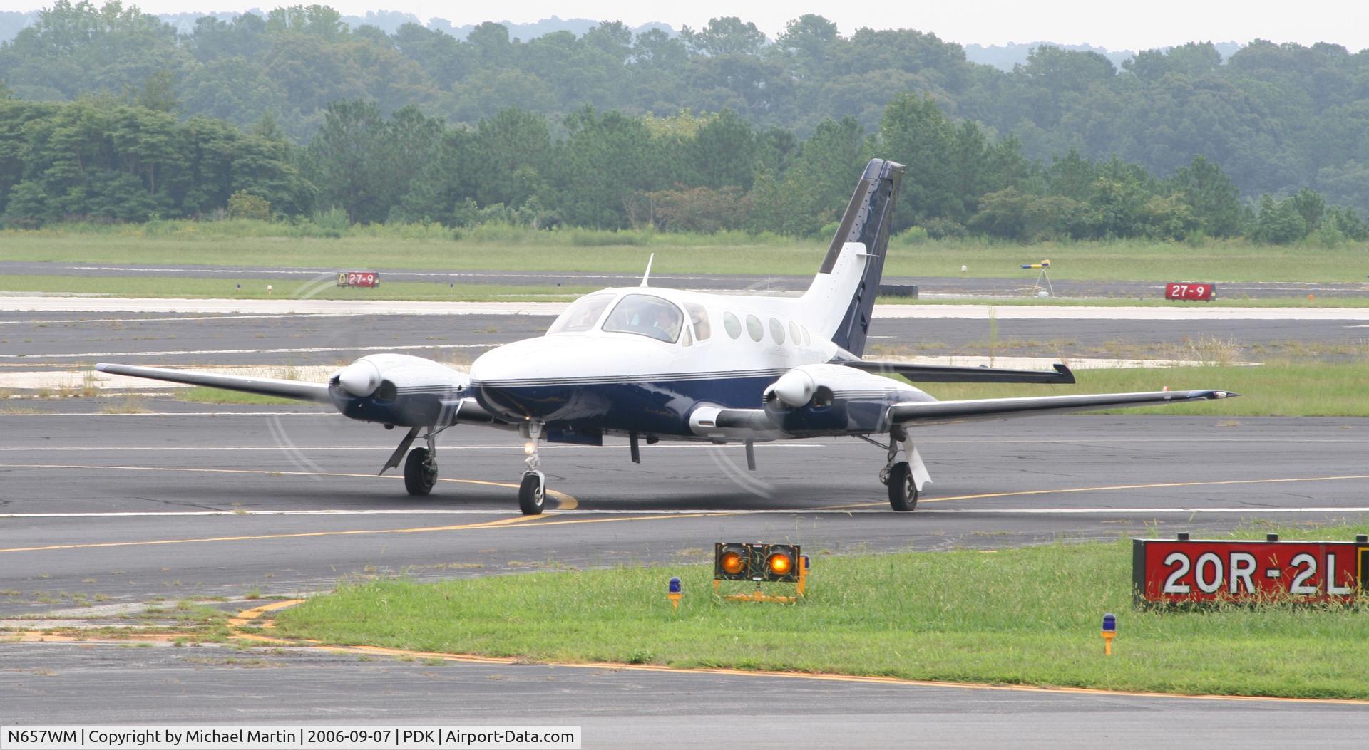 N657WM, Cessna 421C Golden Eagle C/N 421C0474, Taxing to Epps Air Service