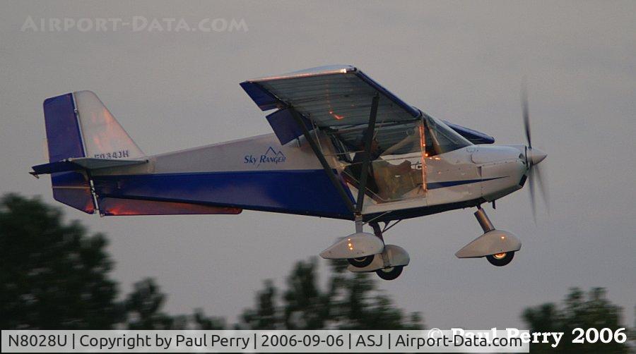 N8028U, 2005 Best Off Skyranger II C/N SKR0205572, The SkyRanger squeezing in a little more practice near twilight