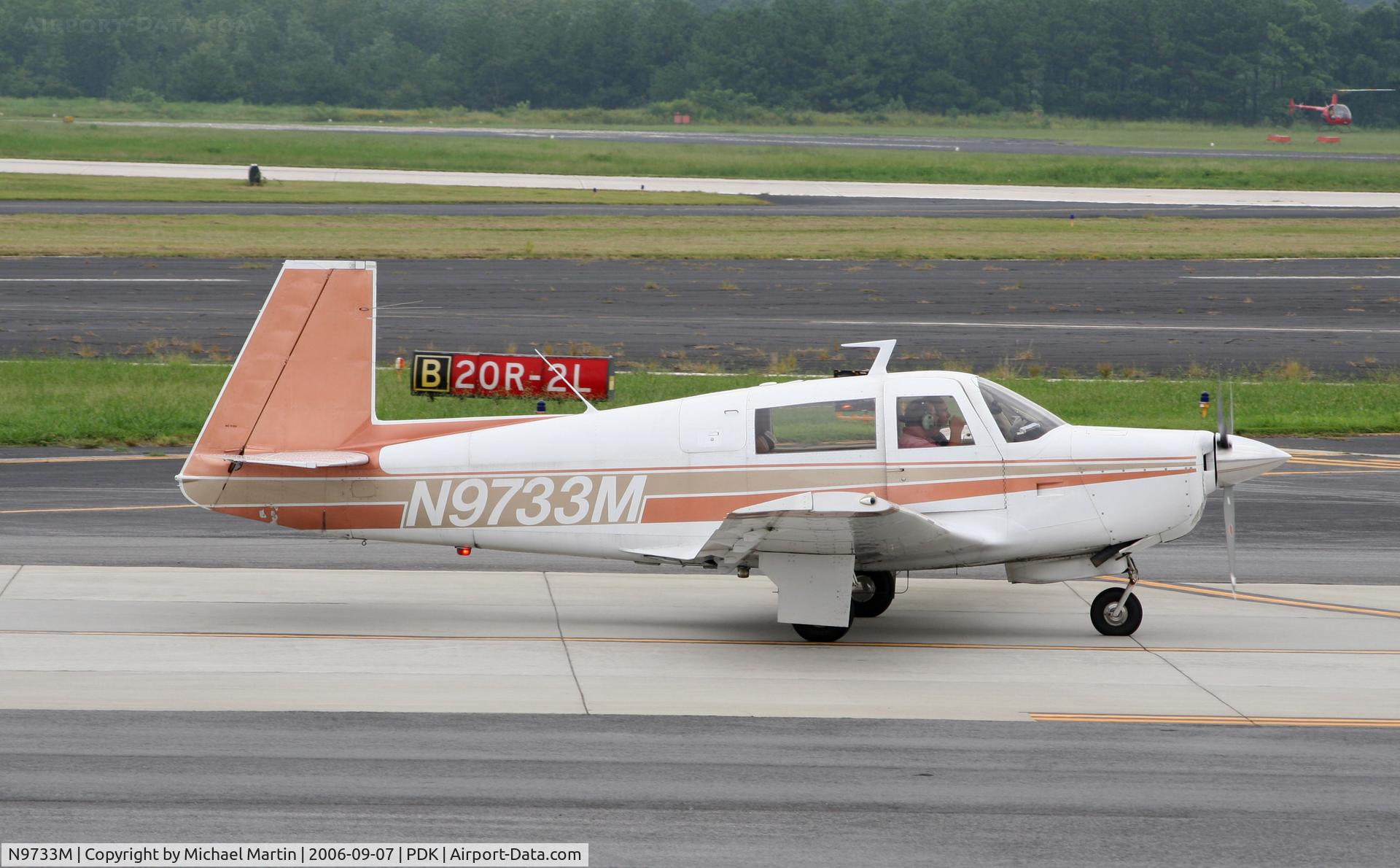 N9733M, 1967 Mooney M20F Executive C/N 670293, Taxing from Epps Air Service