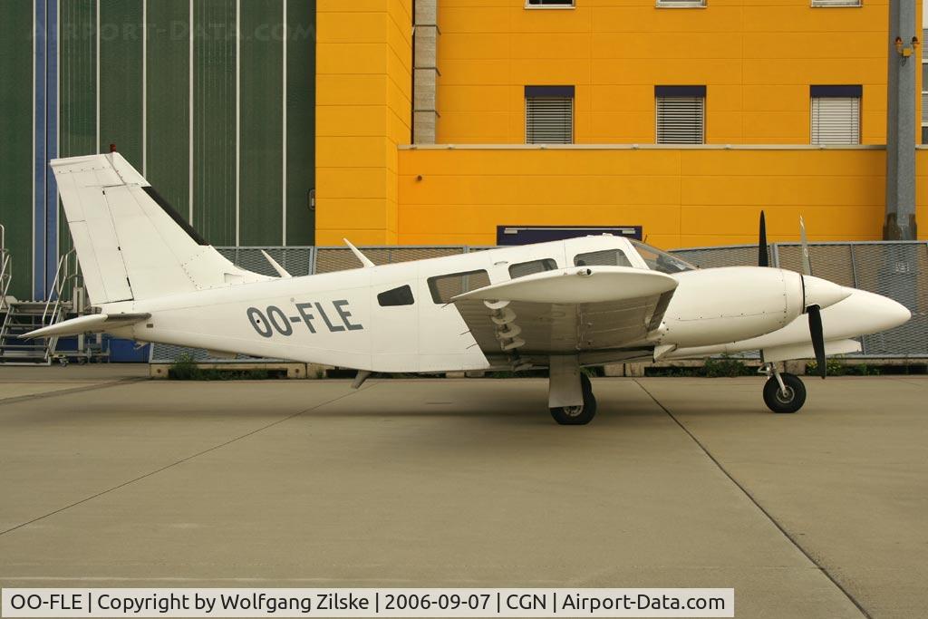 OO-FLE, 1977 Piper PA-34-200T Seneca II C/N 34-7770135, visitor