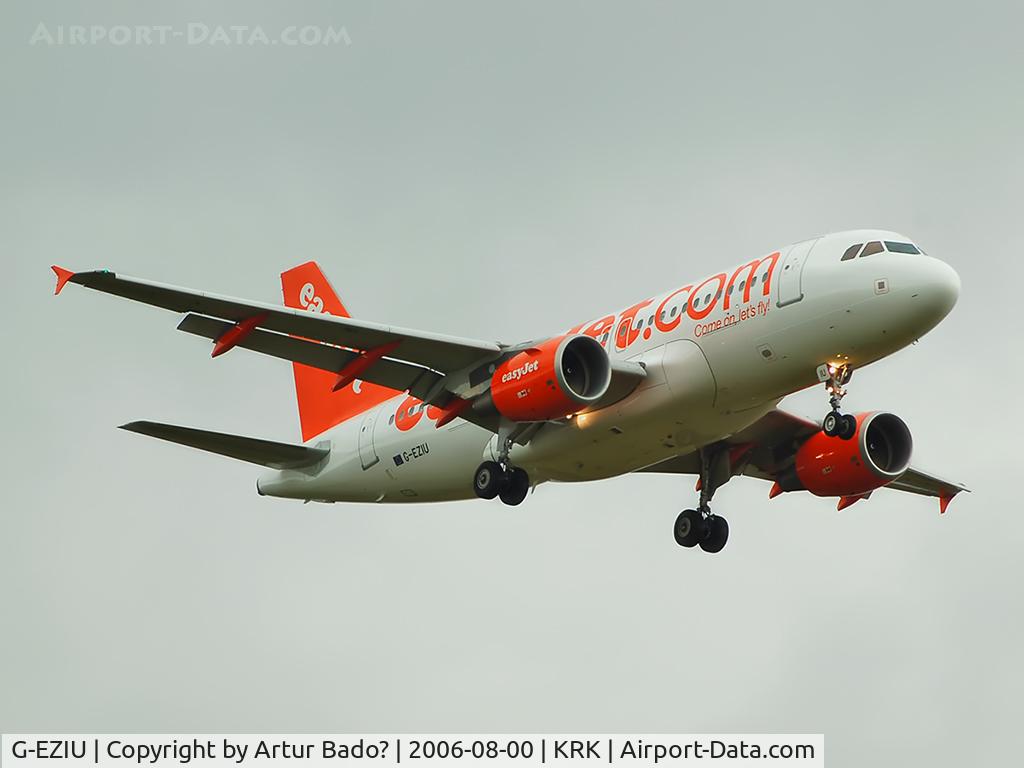 G-EZIU, 2005 Airbus A319-111 C/N 2548, EasyJet