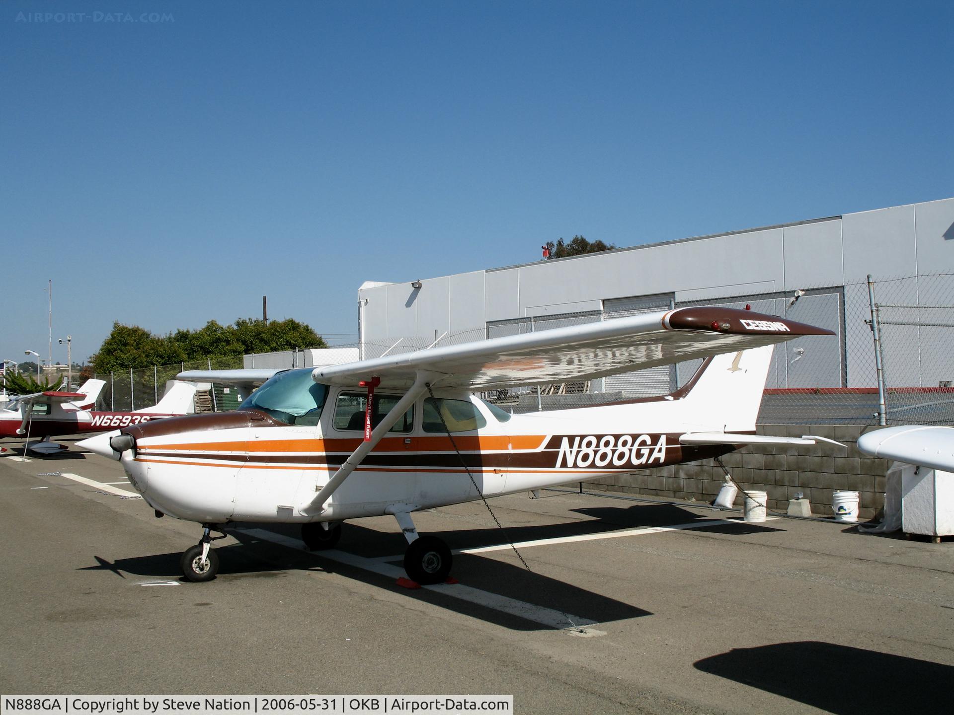 N888GA, Cessna 172N C/N 17268107, 1976 Cessna 172N @ Oceanside Municipal Airport, CA