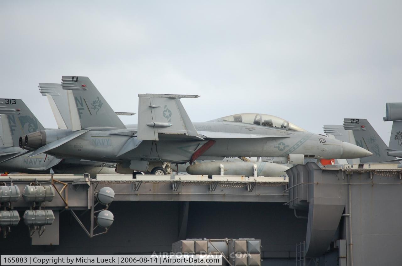 165883, Boeing F/A-18F Super Hornet C/N F043, McDonnell Douglas F/A 18 Hornet on the Kitty Hawk in Fremantle, Australia