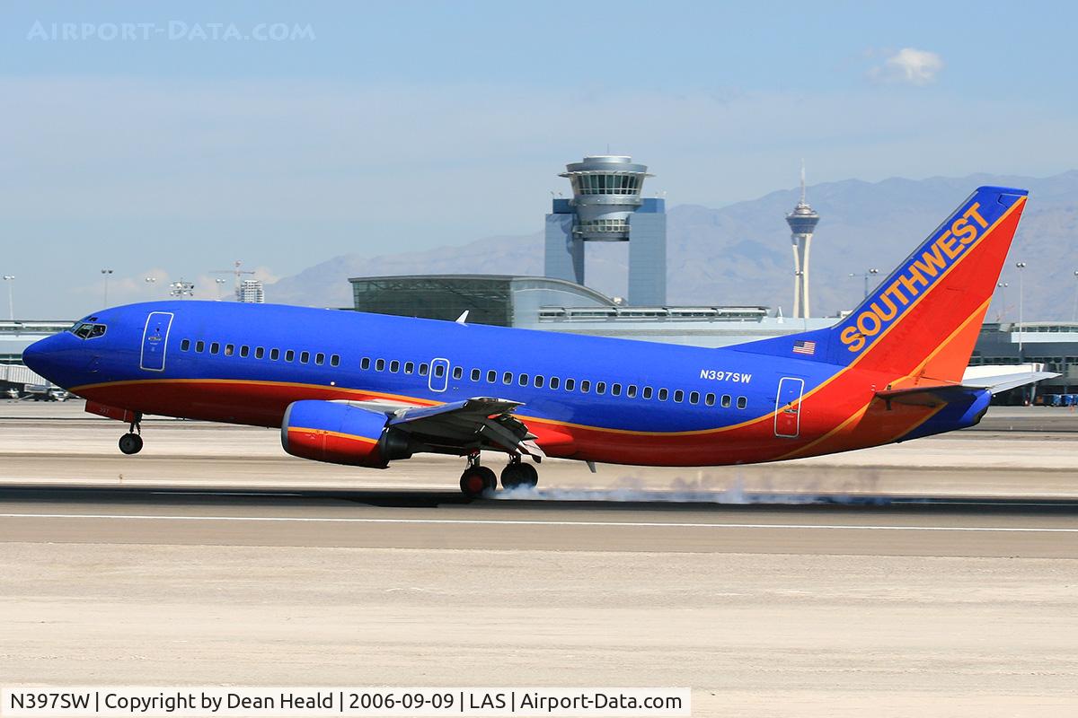 N397SW, 1995 Boeing 737-3H4 C/N 27691, Southwest Airlines N397SW (FLT SWA924) from Ontario Int'l (KONT) touching down on RWY 25L.