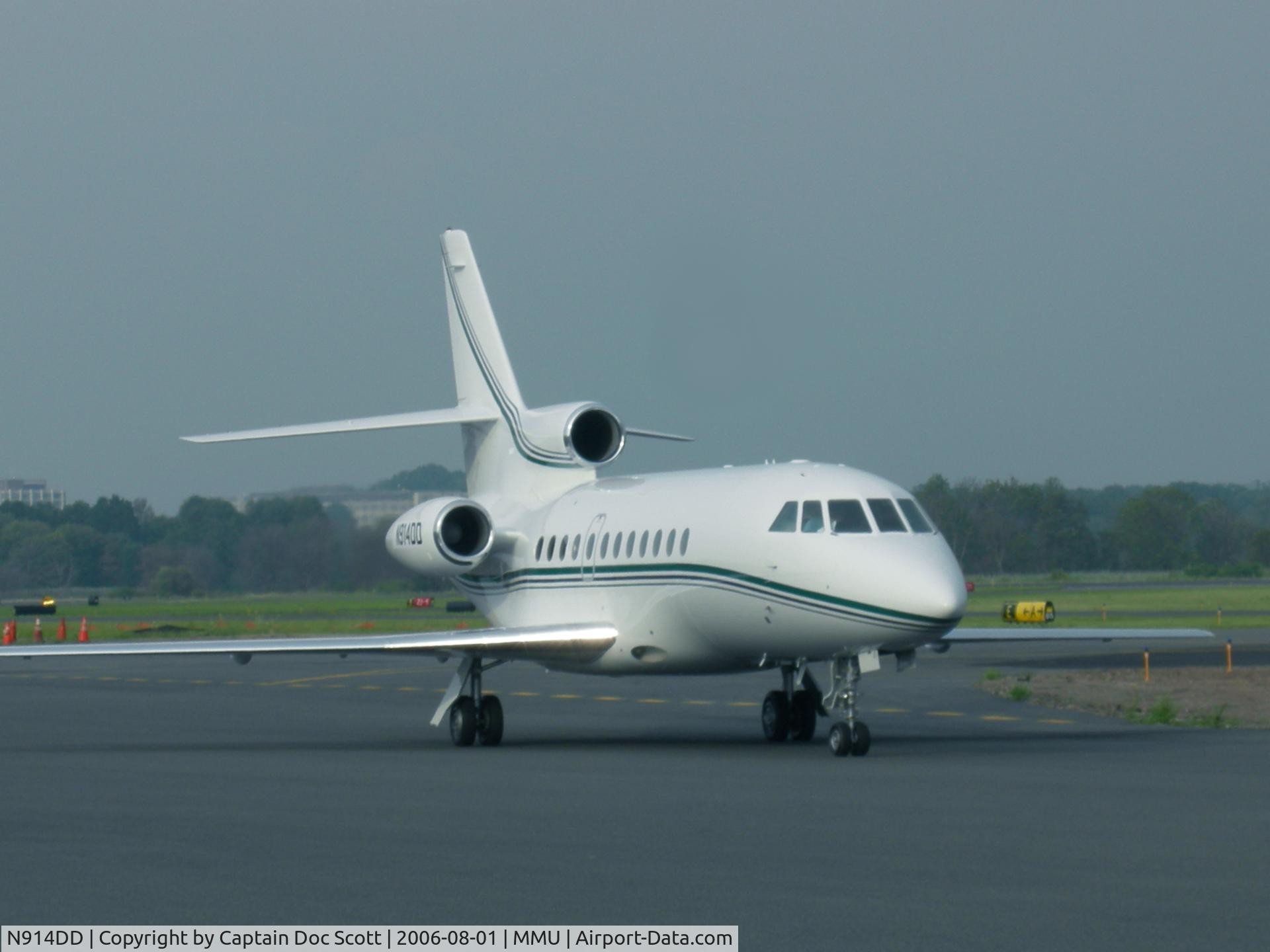N914DD, 1990 Dassault-Breguet Falcon (Mystere) 900 C/N 80, Just out of new paint