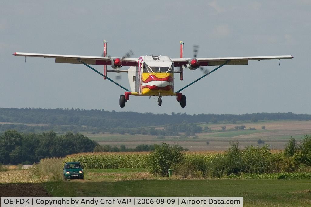 OE-FDK, 1972 Short SC-7 Skyvan 3A-100 C/N SH.1901, Skydiver day near Hollabrunn.