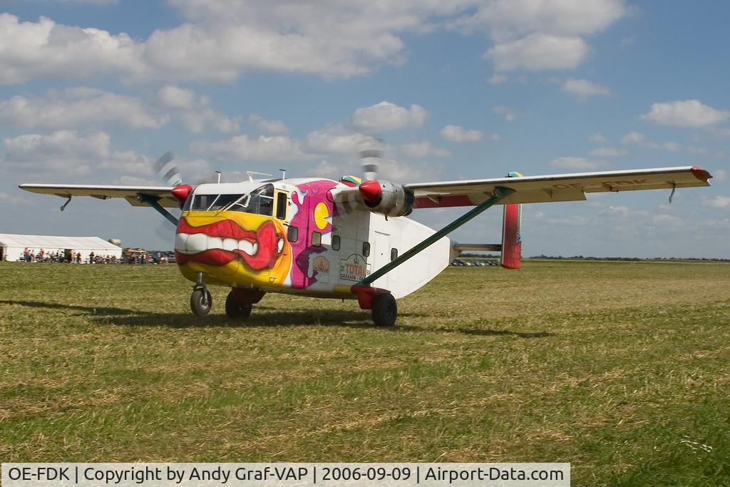 OE-FDK, 1972 Short SC-7 Skyvan 3A-100 C/N SH.1901, Skydiver day near Hollabrunn.