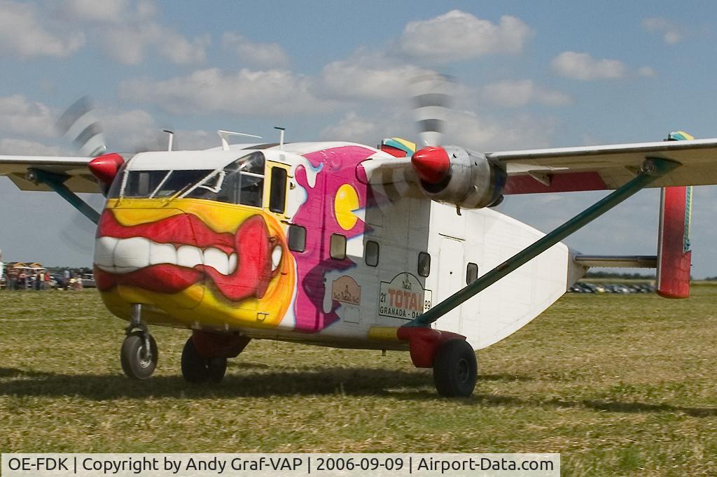 OE-FDK, 1972 Short SC-7 Skyvan 3A-100 C/N SH.1901, Skydiver day near Hollabrunn.