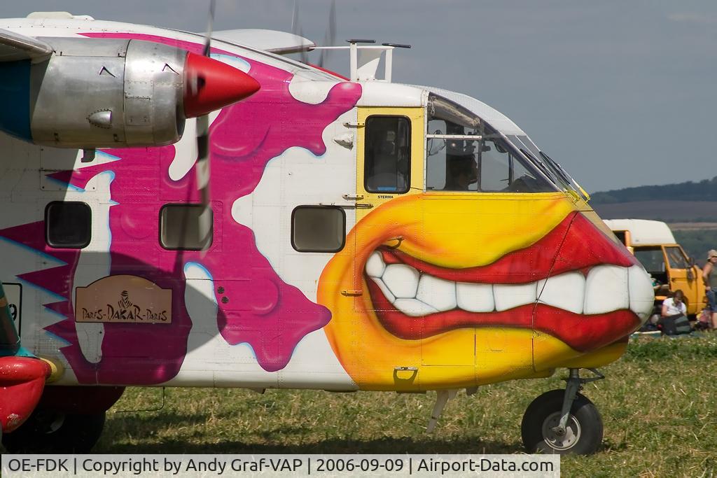 OE-FDK, 1972 Short SC-7 Skyvan 3A-100 C/N SH.1901, Skydiver day near Hollabrunn.