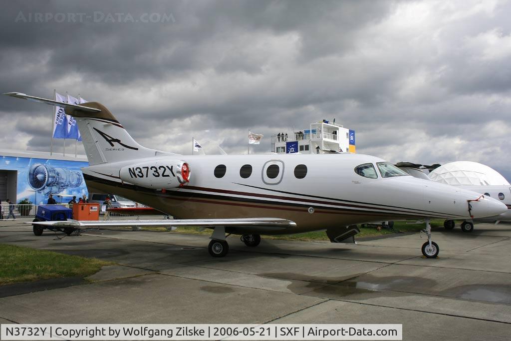 N3732Y, Raytheon Aircraft Company 390 C/N RB-152, ILA 2006