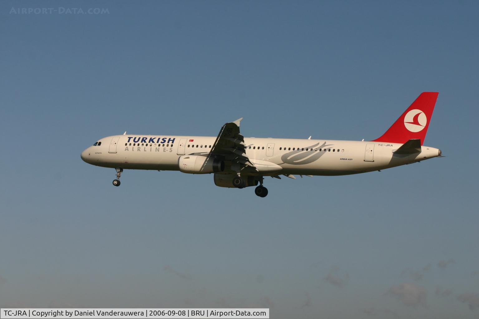 TC-JRA, 2006 Airbus A321-231 C/N 2823, descending to rnw 25L