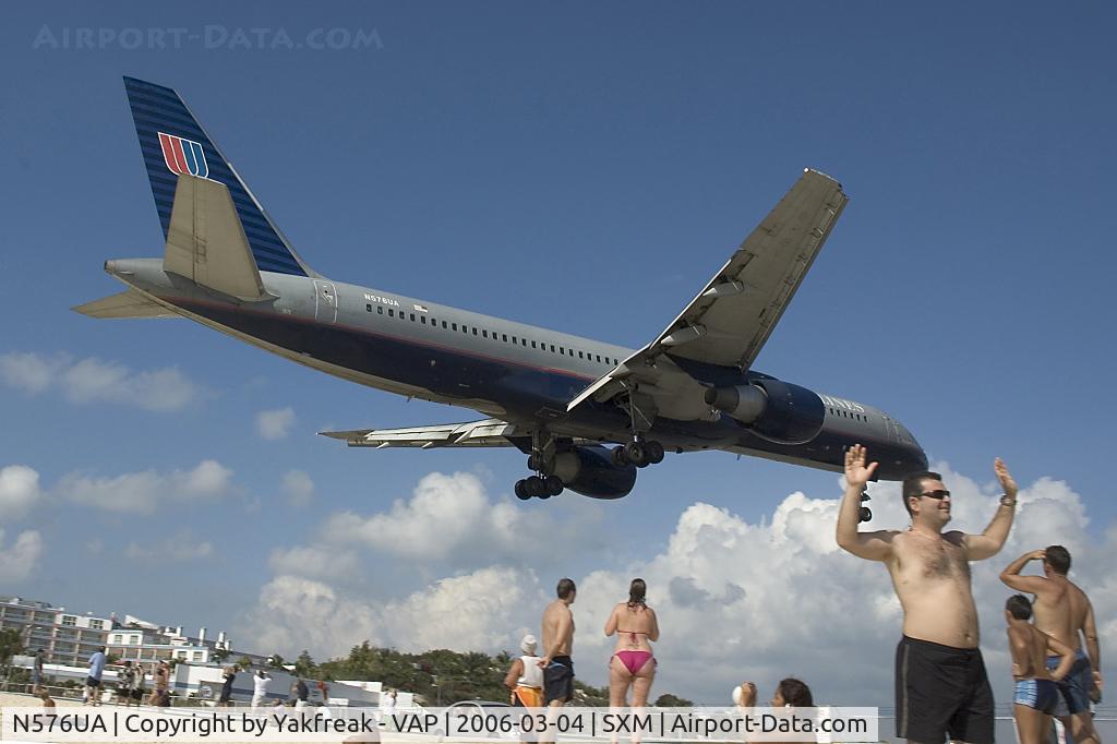 N576UA, 1993 Boeing 757-222 C/N 26690, United Airlines Boeing 757-200