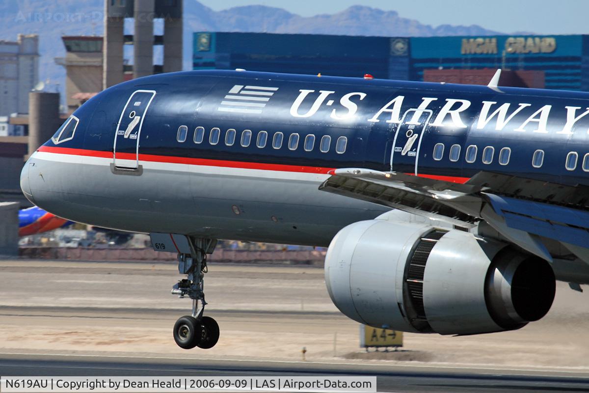 N619AU, 1993 Boeing 757-2B7 C/N 27198, Close-up of US Airways N619AU (FLT USA703) from Charlotte Douglas Int'l (KCLT) landing on RWY 25L.