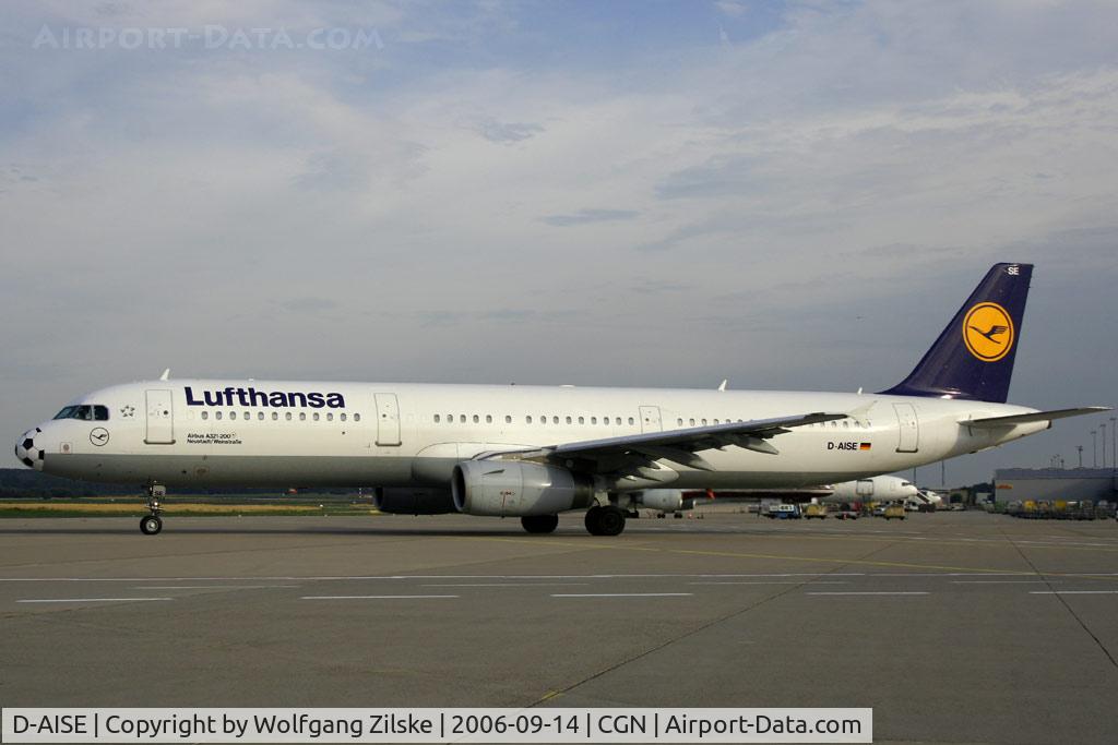 D-AISE, 2000 Airbus A321-231 C/N 1214, soccernose