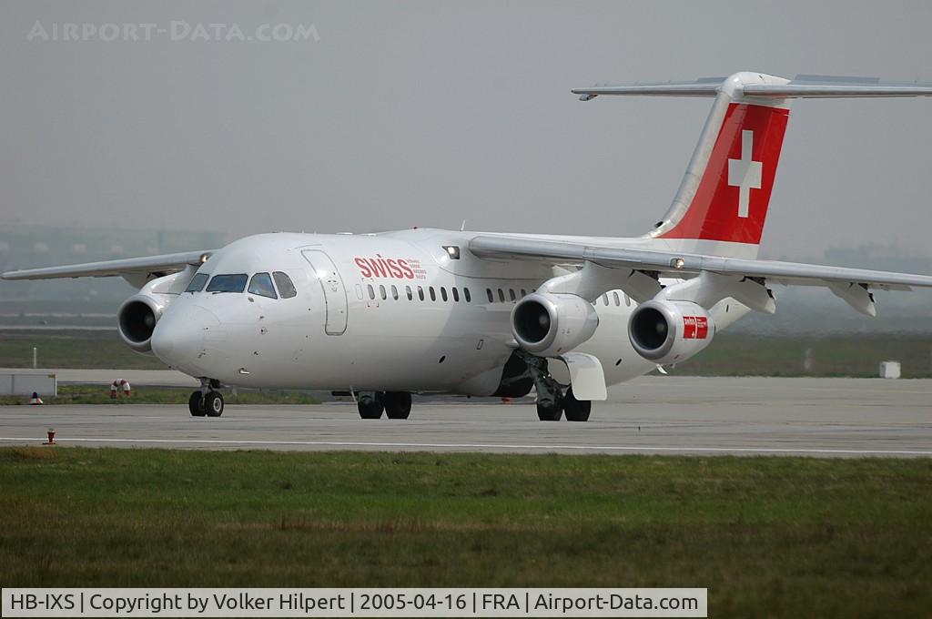 HB-IXS, 1995 British Aerospace Avro 146-RJ100 C/N E3280, on final at FRA