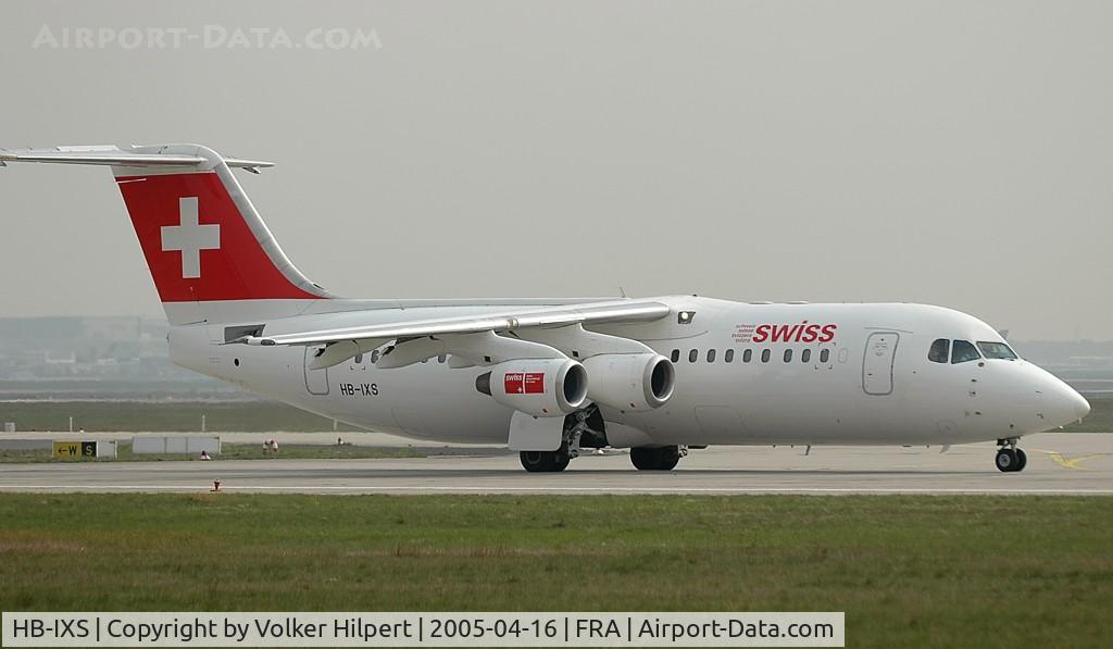 HB-IXS, 1995 British Aerospace Avro 146-RJ100 C/N E3280, on final at FRA
