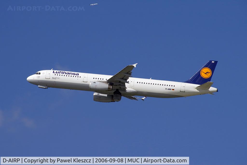 D-AIRP, 1995 Airbus A321-131 C/N 0564, after take-off